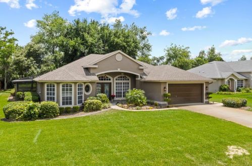 293 Adelaide St, De Bary, FL 32713-2616