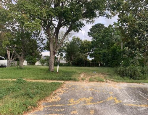16102 Pine Ridge Dr, Port Richey, FL 34667-4132