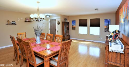 3944 Pine Creek Way, Tucson AZ 85745-7115 exterior