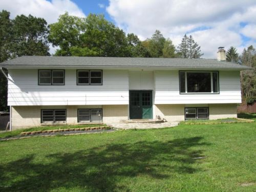 203 Valley Stream Rd, Stroudsburg, PA 18360-9125