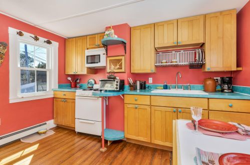 1532 State Hwy Rte 6, Wellfleet MA 02667-8802 exterior