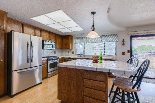 2294 Chester Dr, Penngrove CA  94951-9529 exterior