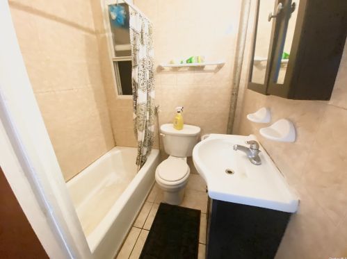 30-94 48th St, Long Island City NY  11105-1232 exterior