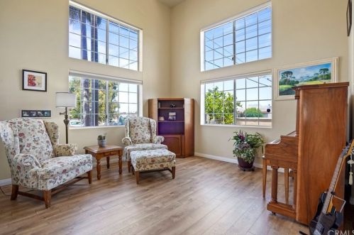 1602 Perkins Ln, Redondo Beach, CA 90278-3940