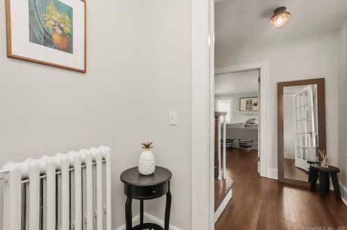 83 Woodmere Rd, Stamford, CT 06905-4423