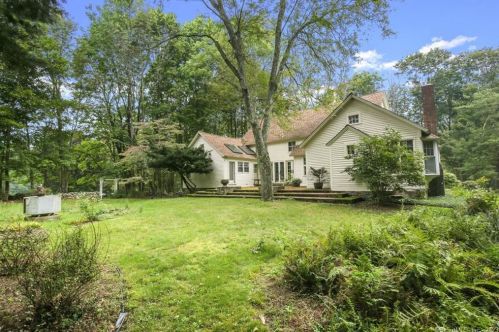 77 Edwards Rd, North Windham, CT 06247-1101