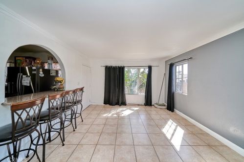 511 Plum St, Compton CA  90222-3935 exterior