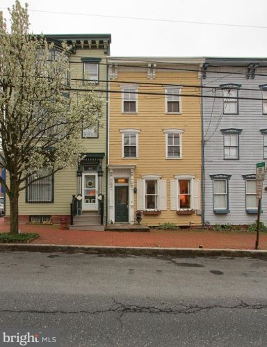 409 Boas St, Harrisburg PA 17103-1716 exterior