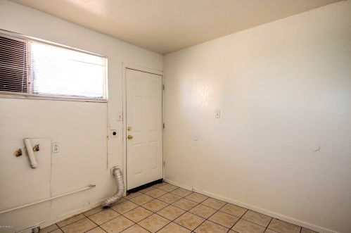 5711 35th Ave, Phoenix AZ 85053-1623 exterior