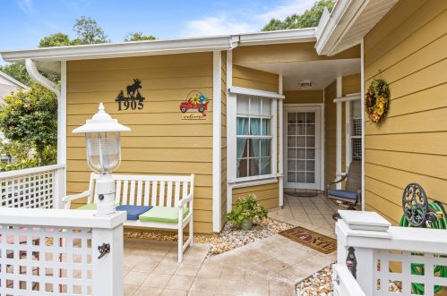 1905 Sixty Oaks Ln, Vero Beach, FL 32966-1078