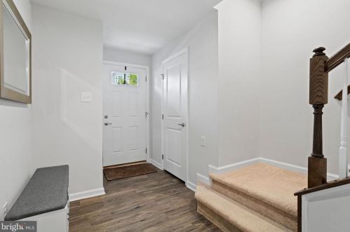182 Nathan Dr, Riverton NJ  08077 exterior
