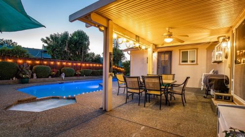 754 Tulare, Vacaville CA  95687-6250 exterior