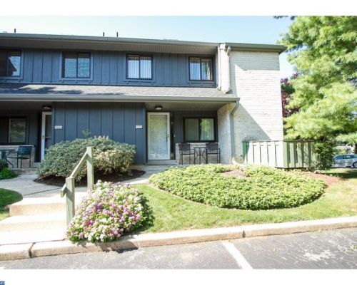 524 Foxwood Ln, Paoli, PA 19301-2009