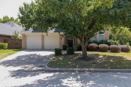 6429 Greenbriar Ln, Fort Worth, TX 76132-3037