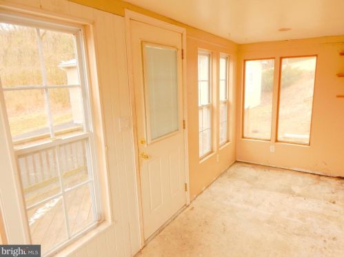 594 Suedberg Rd, Lincoln Colliery, PA 17963-8836