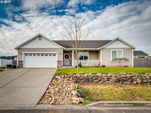 410 Maple Ave, Yacolt, WA 98675-5657