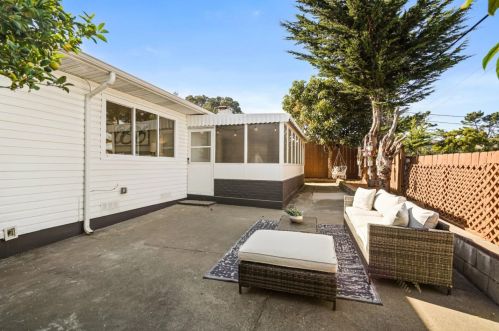 2980 Oakmont Dr, San Bruno CA  94066-1244 exterior