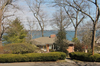 78 Ocean Dr, Stamford, CT 06902-8131