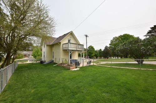 701 Summit Ave, Waukesha, WI 53188-3017