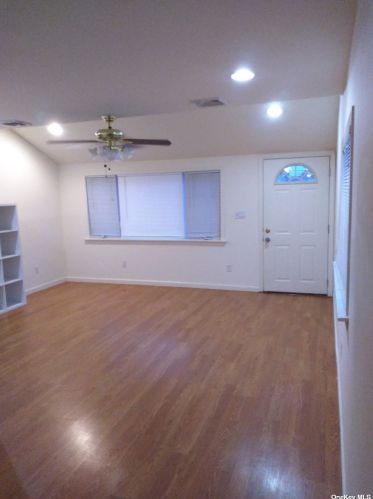 114 Malecon St, East Rockaway NY  11518-2328 exterior