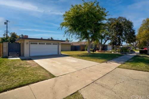 1736 Robin Rd, Orange, CA 92868-2628