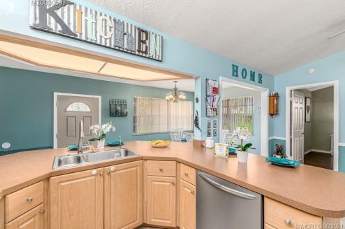 381 Gulfstream Ave, Fort Pierce FL  34983-1218 exterior