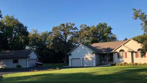 31230 Hickory Hollow Rd, Waterford, WI 53185-2862