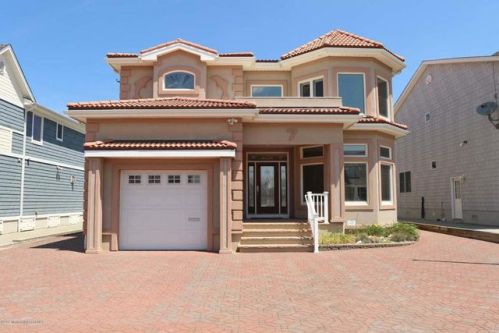 7 Virginia Ave, Lavallette NJ  08735-2439 exterior