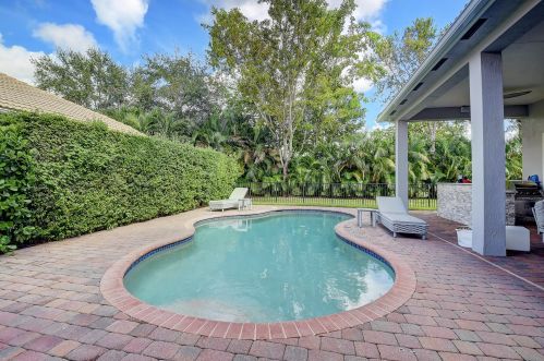 15548 Glencrest Ave, Delray Beach FL  33446-9576 exterior