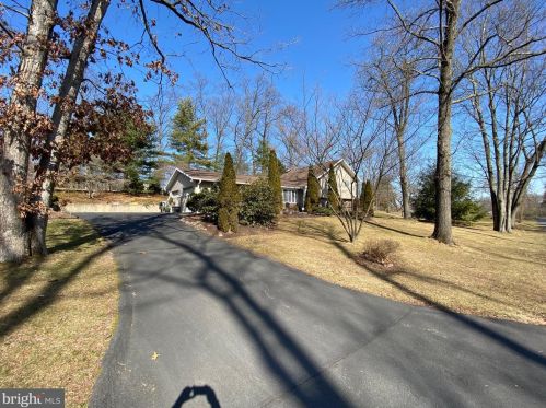14 Spruce Rd, Molino, PA 17961-9320