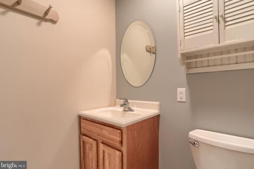 9148 Joyce Ln, Hummelstown PA  17036-9299 exterior