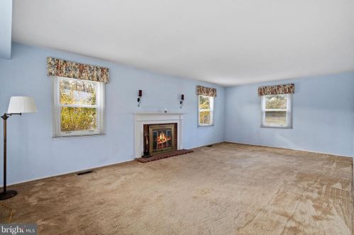 16 Turner Ln, Willingboro NJ  08046-3622 exterior