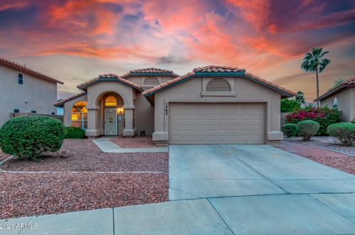 1363 Cindy St, Chandler, AZ 85224-5242