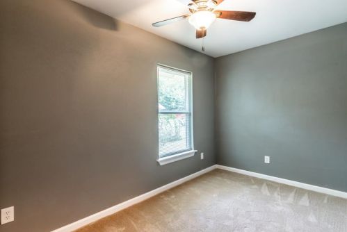 2202 Chestnut Ave, Fort Worth TX  76164-7953 exterior