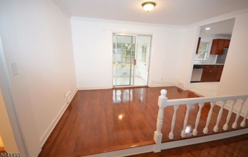 64 Lyons Pl, Springfield NJ  07081-1604 exterior