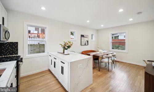 5010 Brooks St, Washington DC  20019-5318 exterior