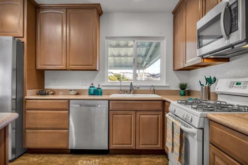 508 Rindge Ln, Redondo Beach CA  90278-5010 exterior