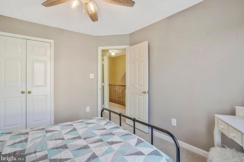 8854 Eagle Rock Ln, Springfield VA  22153-1727 exterior