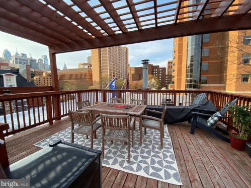 930 Locust St, Philadelphia PA  19107-5754 exterior