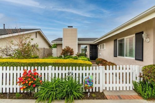 3571 Julian Ave, Long Beach CA  90808-3111 exterior