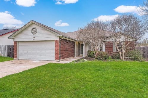 205 Crystal Knoll Blvd, Georgetown TX  78626-4775 exterior