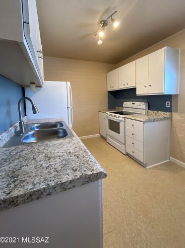 1745 Jones Ave, Tucson, AZ