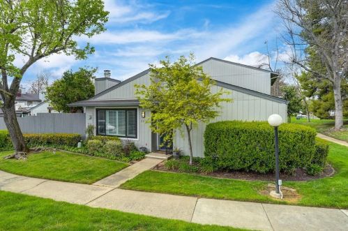 7915 Rocky Point Ct, Citrus Heights CA  95610-7704 exterior