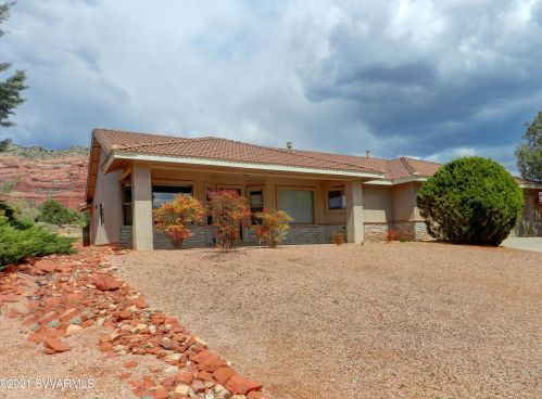 210 Pinon Wood Dr, Sedona AZ 86351-7919 exterior
