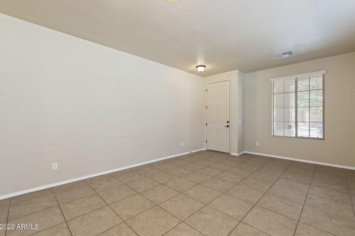 4031 Torrey Pines Ln, Chandler AZ  85249-4566 exterior