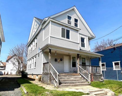 85 Pixlee Pl, Bridgeport, CT 06610-2922