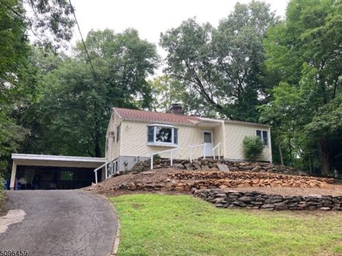 470 Long Hill Rd, Gillette NJ  07933-1345 exterior