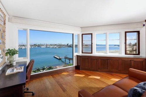 2900 Nichols St, San Diego CA 92106-3426 exterior