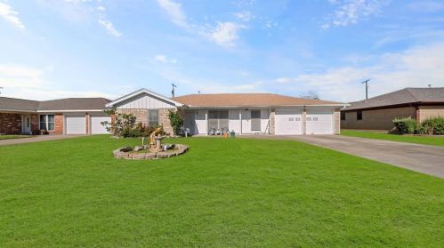 2514 16th Ave, Texas City, TX 77590-5009