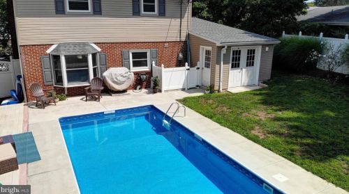 570 Old Orchard Ln, Camp Hill PA  17011-1828 exterior